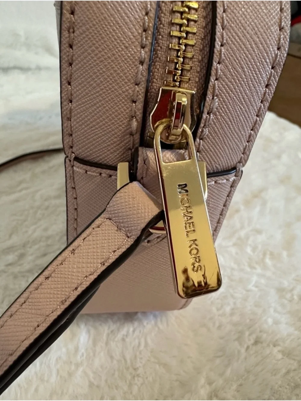Michael Kors excellent no